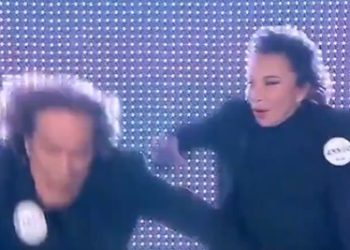 I Ricchi e Poveri cadono (entrambi) a Domenica In. L’inciampo è virale