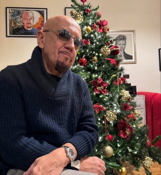 Enrico Ruggeri parla della sua salute: “L’intervento chirurgico è riuscito perfettamente”