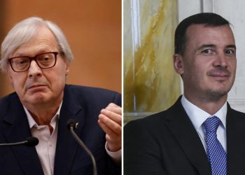 Disse ‘checca’ a Rocco Casalino, la Giunta parlamentare dice ‘sì’ al processo per Sgarbi