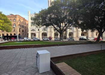 Cagliari, piazza Matteotti: nuova opera d’arte o degrado urbano?
