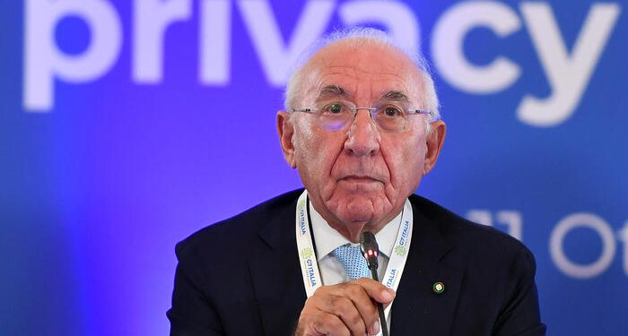 Perquisizioni della Gdf nella sede del Garante della Privacy