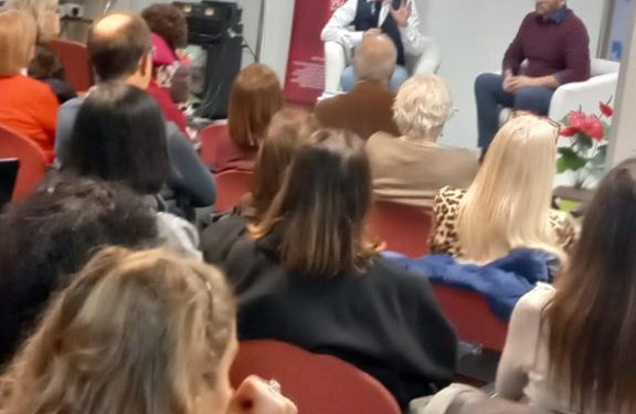 “Venerdì tra Pagine e Parole” apre con un grande successo: venerdì 23 gennaio la presentazione di “le nostre tracce” di Marta Cicilloni