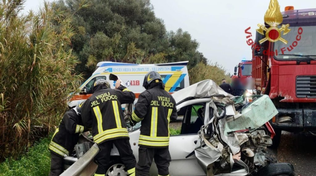 Grave incidente sulla SS 130: un ferito trasportato in ospedale