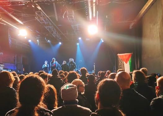 La band americana Earth non vuole la bandiera palestinese e il TPO di Bologna annulla il live