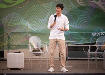 Speciale “Dietro le pagine – Festival Letterario Neanche gli Dei”: Riccardo Camarda