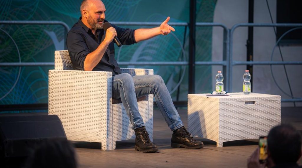 Speciale “Dietro le pagine – Festival Letterario Neanche gli Dei”: Stefano Mini