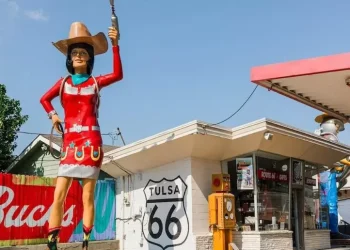 La mitica Route 66 compie cento anni