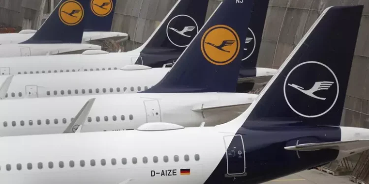 Lufthansa, eviteremo lo spazio aereo Iran e Iraq fino a nuovo avviso