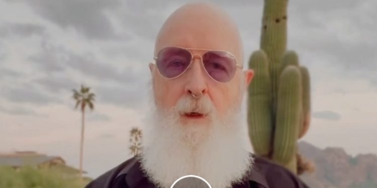 Judas Priest, il cantante Rob Halford festeggia quarant’anni da sobrio