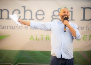 Speciale “Dietro le pagine – Festival Letterario Neanche gli Dei”: Simone Spiga