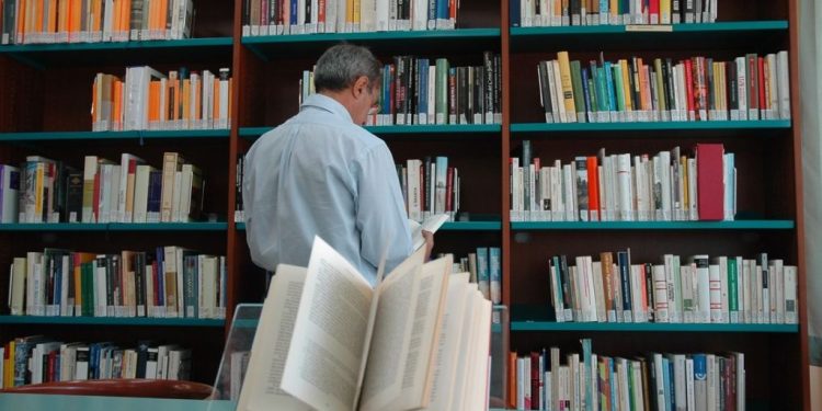 La Giunta intitola la Biblioteca regionale al Premio Nobel Grazia Deledda