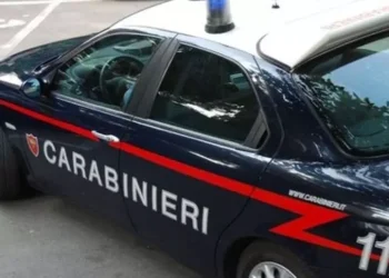 Spari in zona industriale a Sassari, un uomo ferito a una gamba