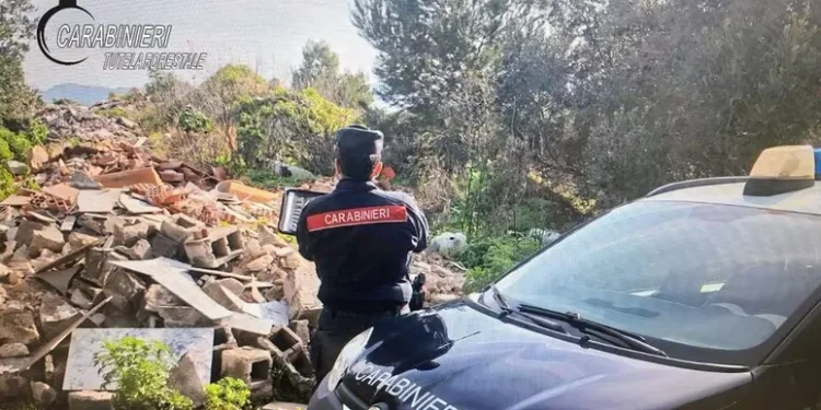 Discarica di rifiuti speciali a La Maddalena, denunciati due impresari edili