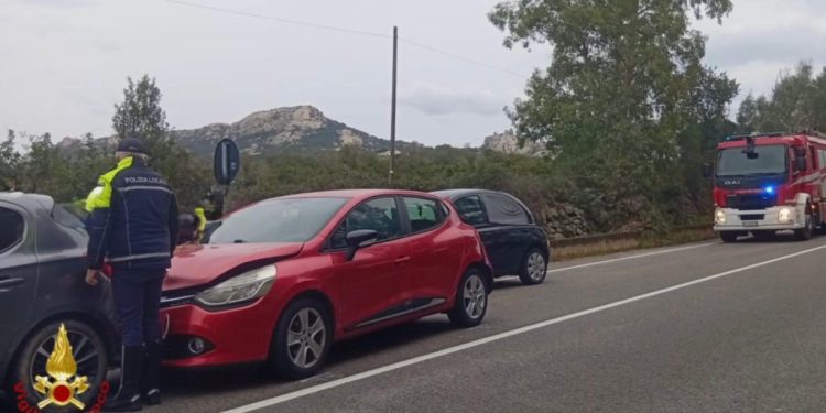 Arzachena, brutto incidente alle porte della città: 4 feriti