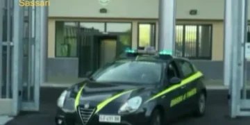 Controlli Gdf nelle festività, borse e orologi contraffatti sequestrati a Olbia