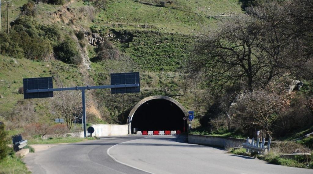 Dopo anni di attesa, a Nuoro via ai lavori per la galleria di Mughina: dalla Regione sbloccati e riassegnati 10 milioni