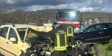 Grave incidente a Macomer, tre persone incastrate tra le lamiere dell’ auto