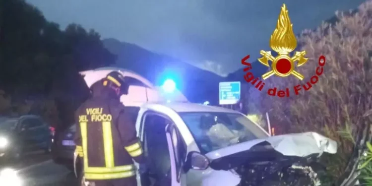 Frontale tra due auto sull’Orientale a Cardedu, 4 i feriti