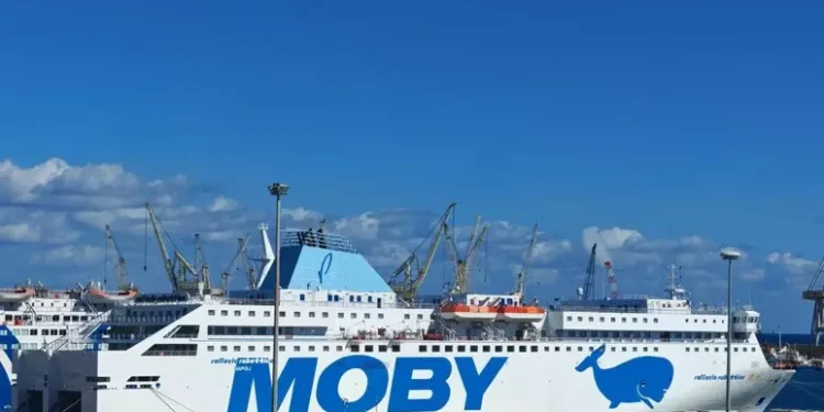 Maltempo in Sardegna: navi ferme a Cagliari e Olbia, voli regolari