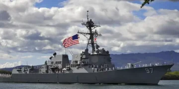 Sale la tensione con l’Iran, almeno 10 navi Usa nell’area