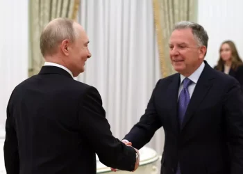 Axios, il Donbass sarà al centro del trilaterale a Abu Dhabi