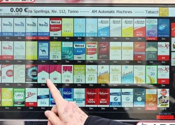 Al via la campagna per aumentare di 5 euro il prezzo delle sigarette