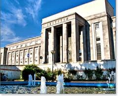 Massacra di botte due cani: incastrato dalle telecamere a Molentargius