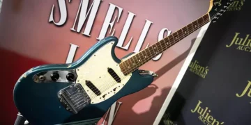 All’asta la chitarra di Kurt Cobain, ‘può valere fino a 5 milioni’