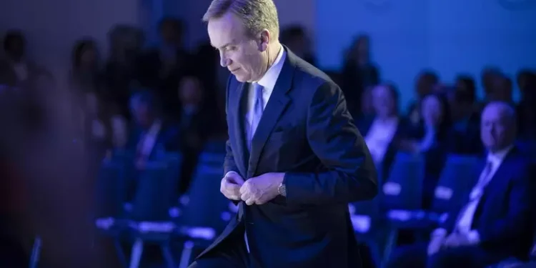 Il presidente del forum di Davos si dimette per lo scandalo Epstein