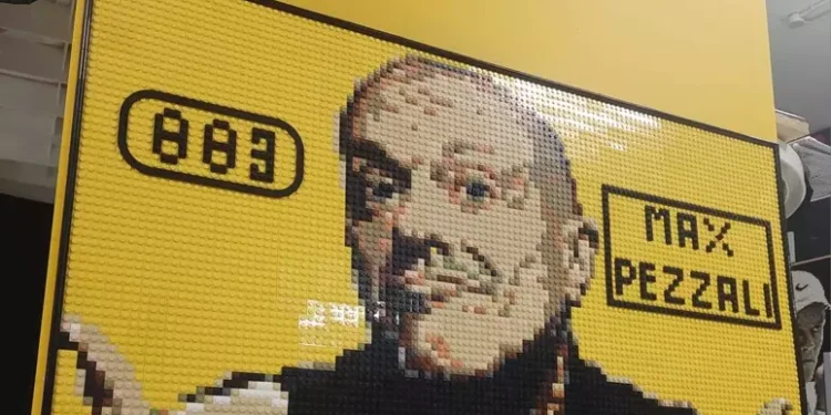 Omaggio in Lego a Max Pezzali, super ospite a Sanremo