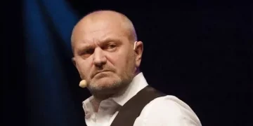 Andrea Pucci dopo la rinuncia a Sanremo, Conad annulla un evento aziendale