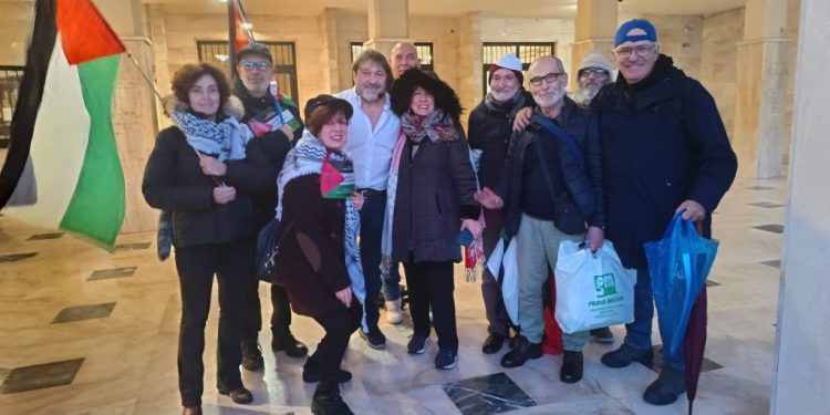 Presidio per la Palestina all’Auditorium prima dello spettacolo di Sigrido Ranucci