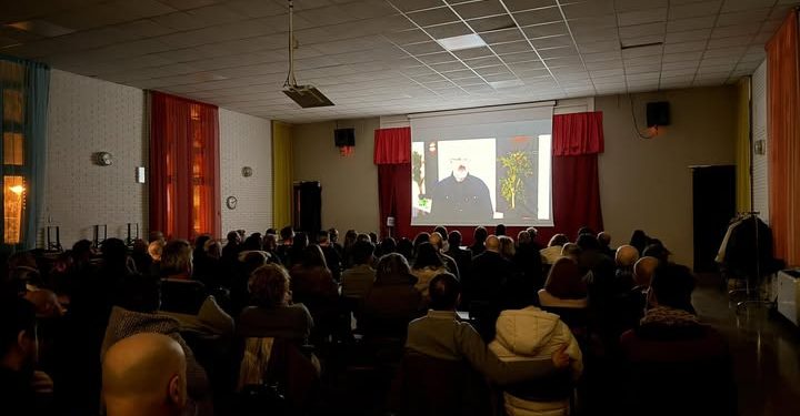 Biolab. A Rimini pienone per la proiezione del docufilm di Russia Today censurato a San Marino