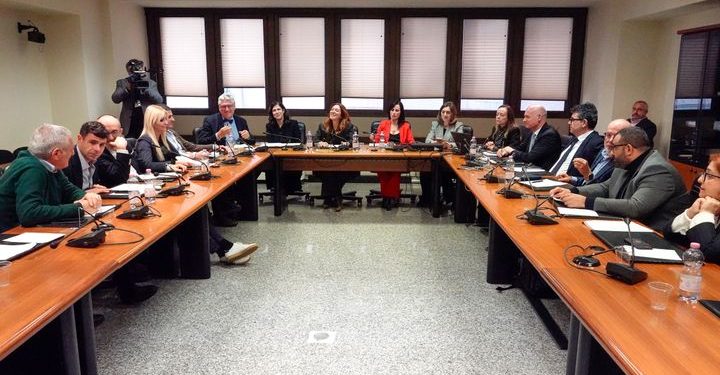 Commissione Sanità: medici gettonisti, stiamo lavorando per individuare soluzioni strutturali