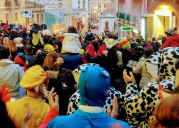 Carnevale cagliaritano 2026: modifiche provvisorie al traffico per la sicurezza delle sfilate cittadine
