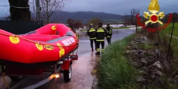 Straripa fiume a Ozieri, in salvo 12 persone tra cui una neonata
