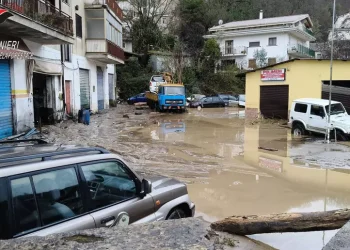 Esondati due fiumi nel cosentino, famiglie isolate
