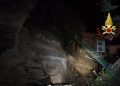 Maltempo: frana costone su una palazzina, un morto e 2 feriti
