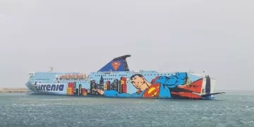 Maltempo, nave Tirrenia rompe gli ormeggi a Porto Torres