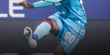 Calcio, il Cagliari pareggia con il Parma