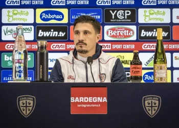 Cagliari a Roma senza Mina, Pisacane ‘dobbiamo avere sempre fame’
