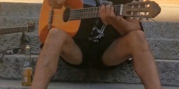 Olbia piange Pancrazio, l’anima punk della città