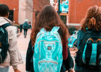 Dispositivi e videogiochi all’intervallo, a Bologna c’è una preside che dice ‘sì’