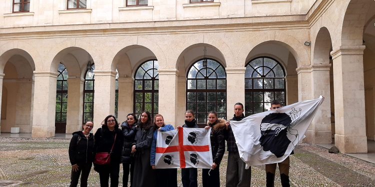 Una delegazione studentesca di Corte (Corsica) in visita al palazzo della Città Metropolitana di Sassari