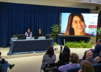 La Todde alla cerimonia di intitolazione della sala anfiteatro dell’assessorato della Sanità a Paola Pau