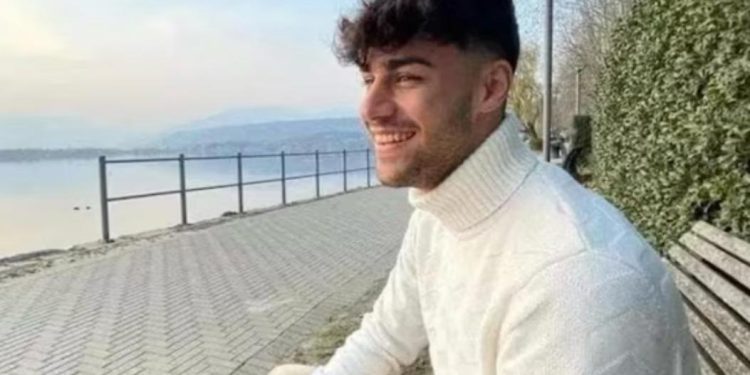 “Tragedia nel calcio: giovane atleta muore per arresto cardiaco, cresce l’allarme per i malori nello sport”