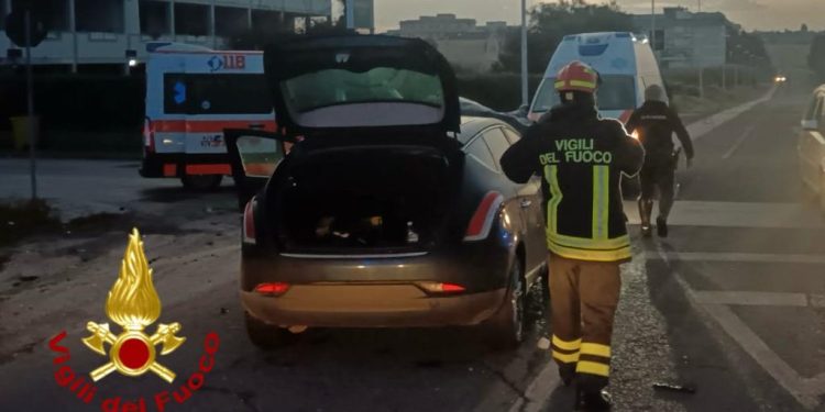 Porto Torres, scontro tra auto: due feriti portati in ospedale