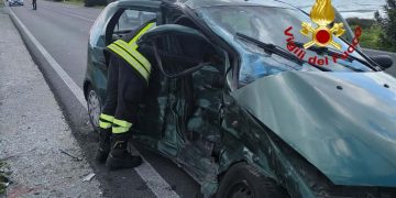 Grave incidente a Sant’Antioco: schianto tra due auto sulla 126: quattro feriti di cui due gravi