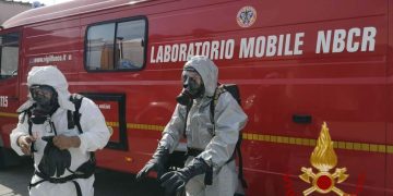 Sestu, esalazioni tossiche mentre lavora in un magazzino: ricoverato in ospedale