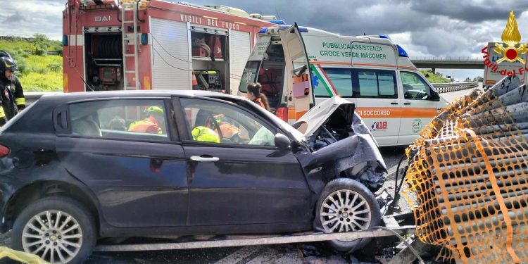 Tragedia a Macomer, schianto all’incrocio per Tossilo: un morto